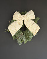 Wianek świąteczny z kremową kokardą